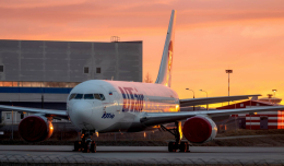 Utair 10 рейсами доставит из Китая средства индивидуальной защиты для медиков в Югре