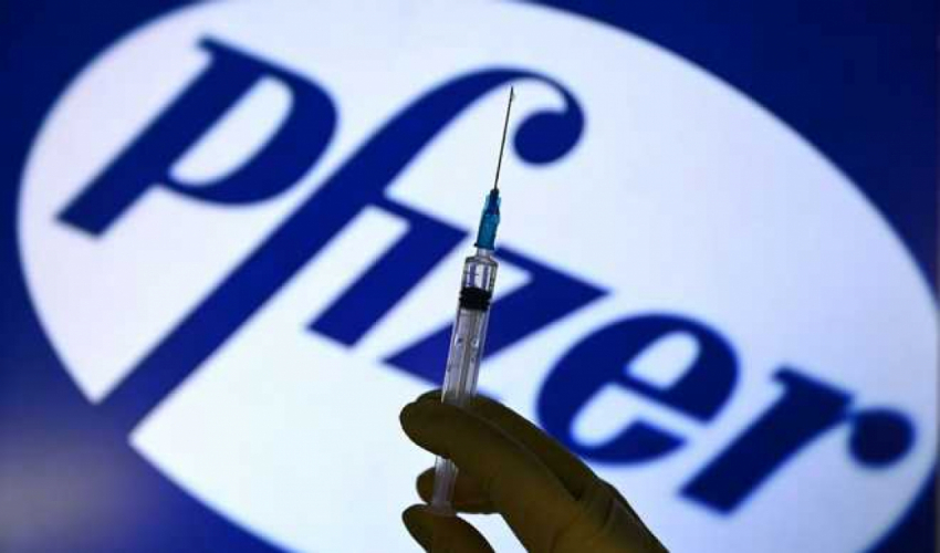 Миллионам американцев порекомендовали ввести третью дозу вакцины Pfizer Миллионам американцев порекомендовали ввести третью дозу вакцины Pfizer